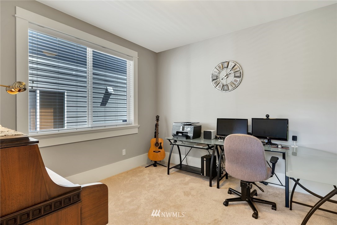 5126 Northeast 10th Street Renton, WA 98059 - Photo 9 of 35 Gallery Image 9