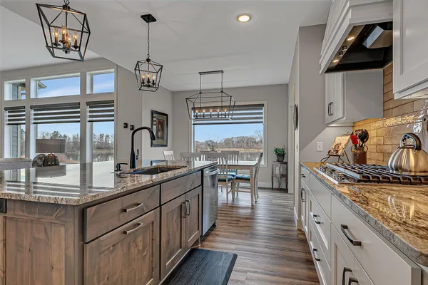 $929,900 | 1505 20th Avenue South, Sartell, MN 56377