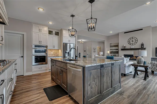 $929,900 | 1505 20th Avenue South, Sartell, MN 56377