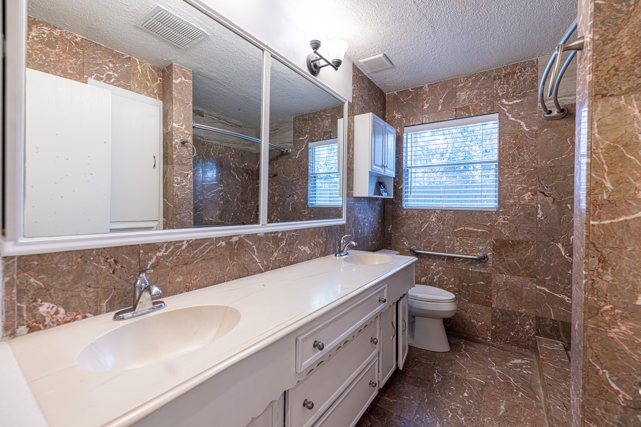 4113 Edison Street Houston, TX 77009 - Photo 15 of 27
