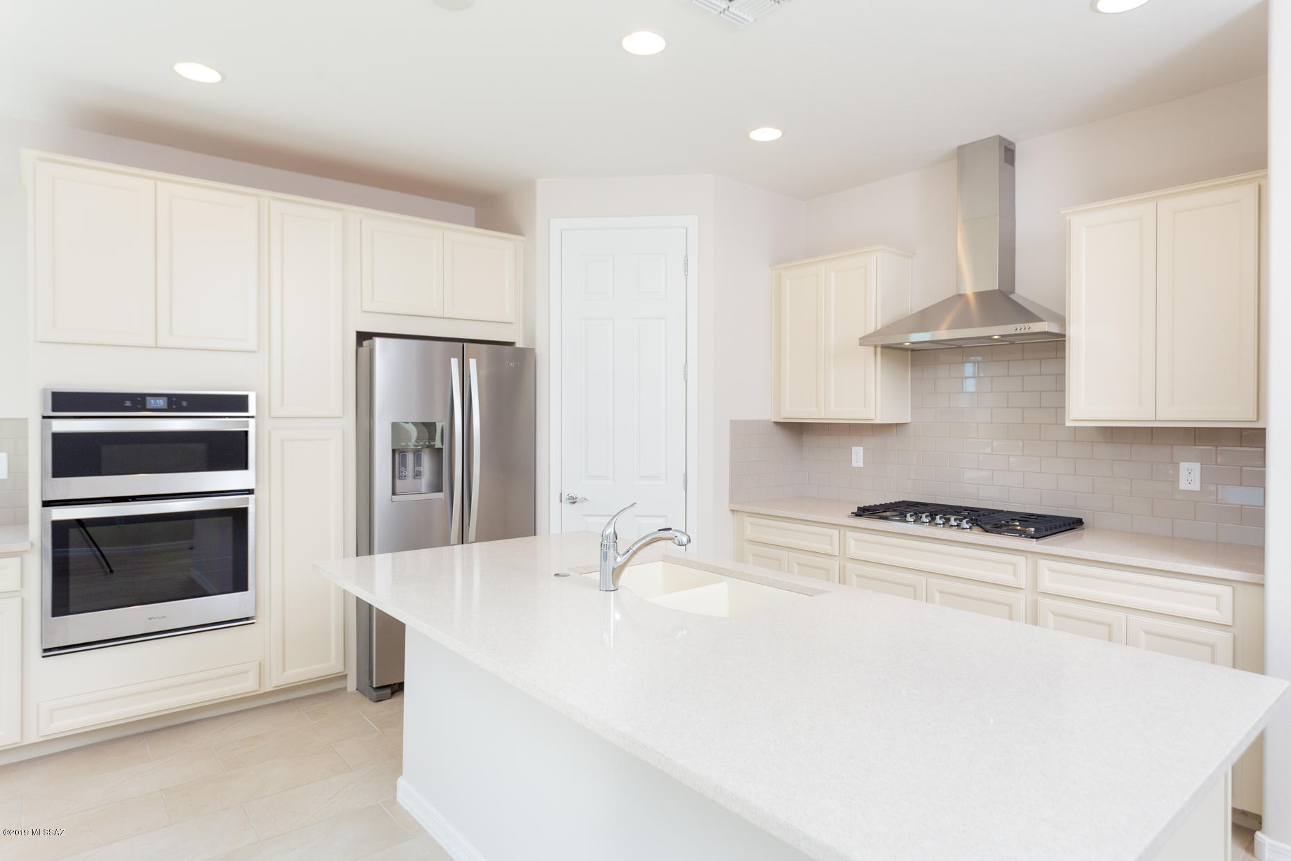 11908 North Raphael Way Tucson, AZ 85742 - Photo 7 of 20