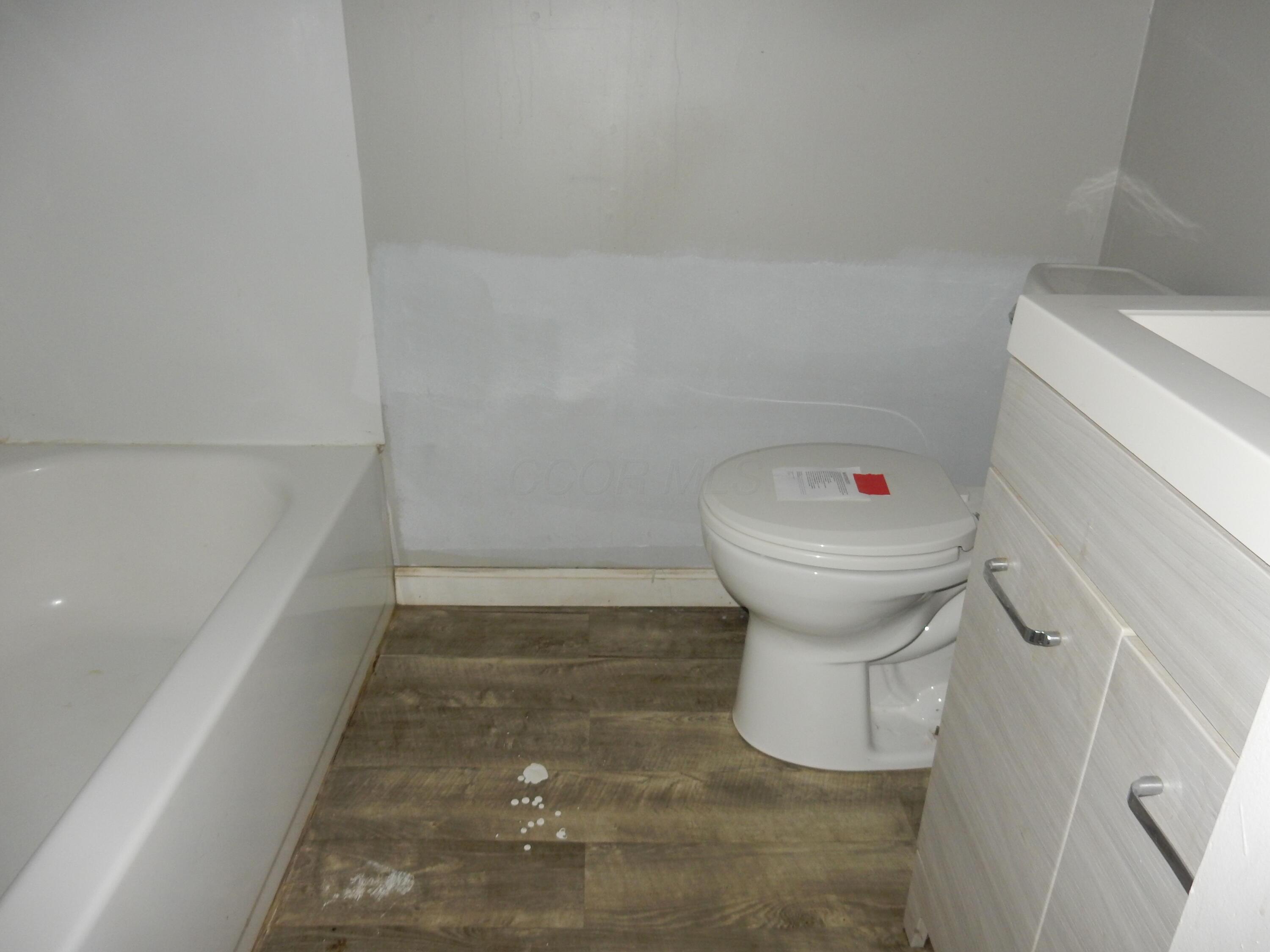 2059 Sale Road Columbus, OH 43224 - Photo 6 of 18 DSCN0273