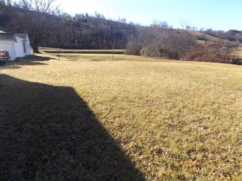 2725 Pipers Gap Road Galax, VA 24333 - Photo 24 of 24 Gallery Image 24