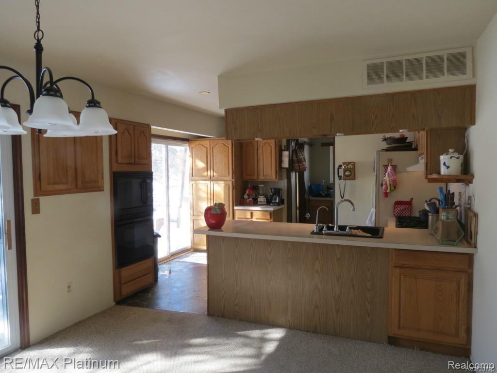 9948 Kress Road Pinckney, MI 48169 - Photo 6 of 22