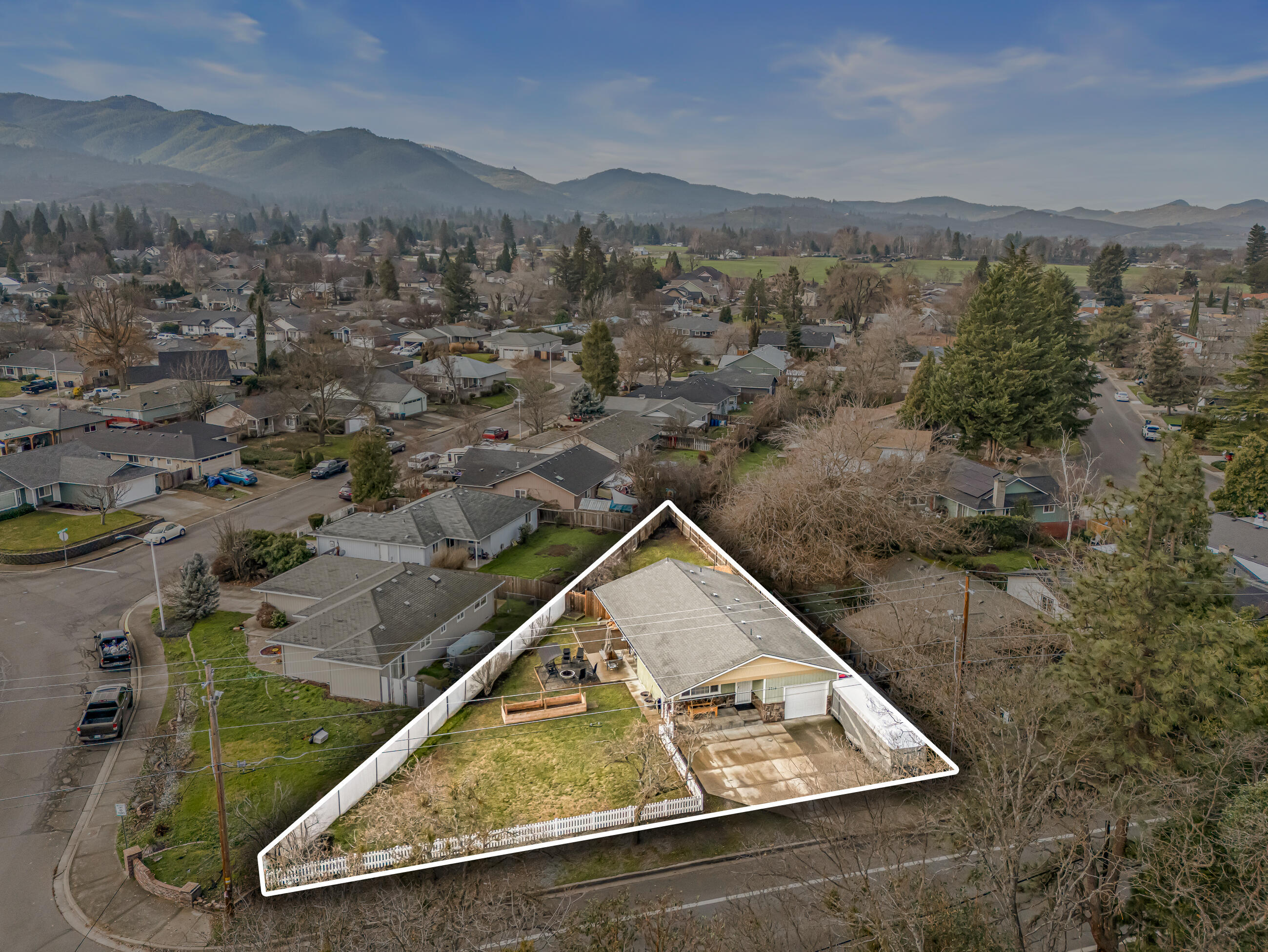 3712 Colver Road Phoenix, OR 97535 - Photo 38 of 38 Lotline