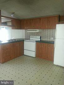 9575 River Road Hedgesville, WV 25427 - Photo 5 of 22 Kitchen