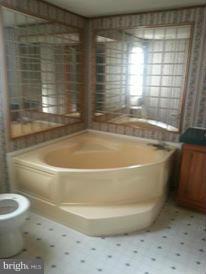 9575 River Road Hedgesville, WV 25427 - Photo 8 of 22 Bath (Master)