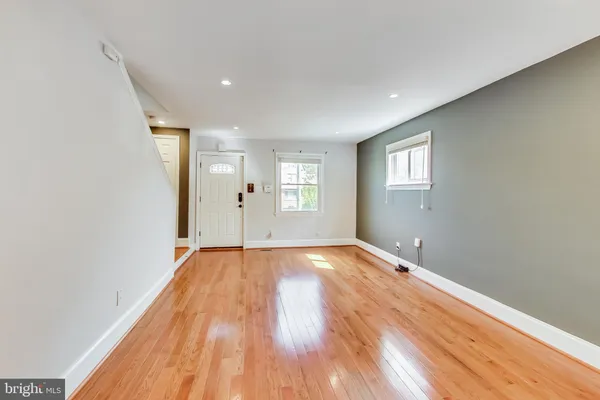 $2,950 | 1145 46th Place Southeast, Washington, DC 20019