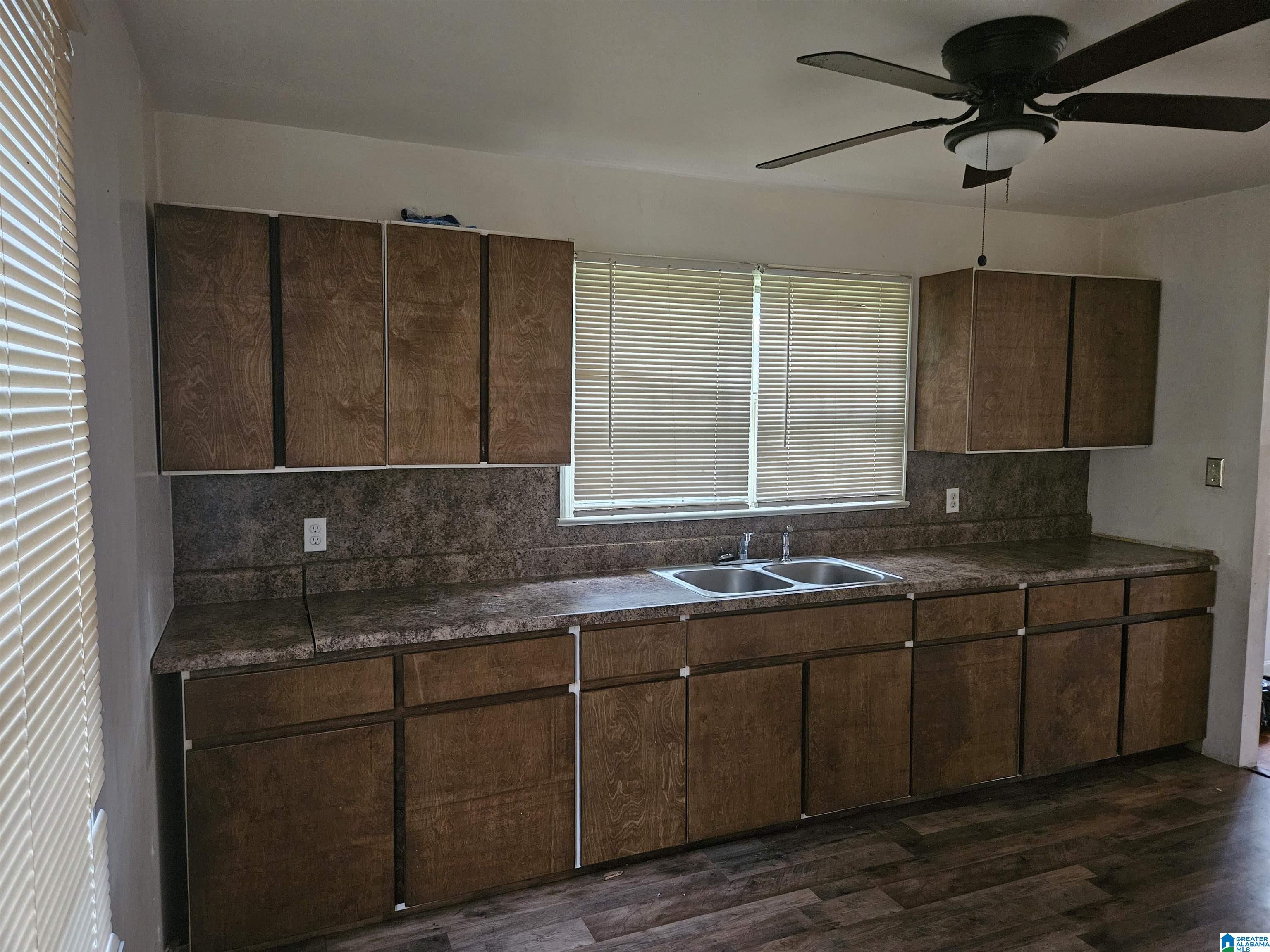 654 Maple Street Fairfield, AL 35064 - Photo 4 of 13