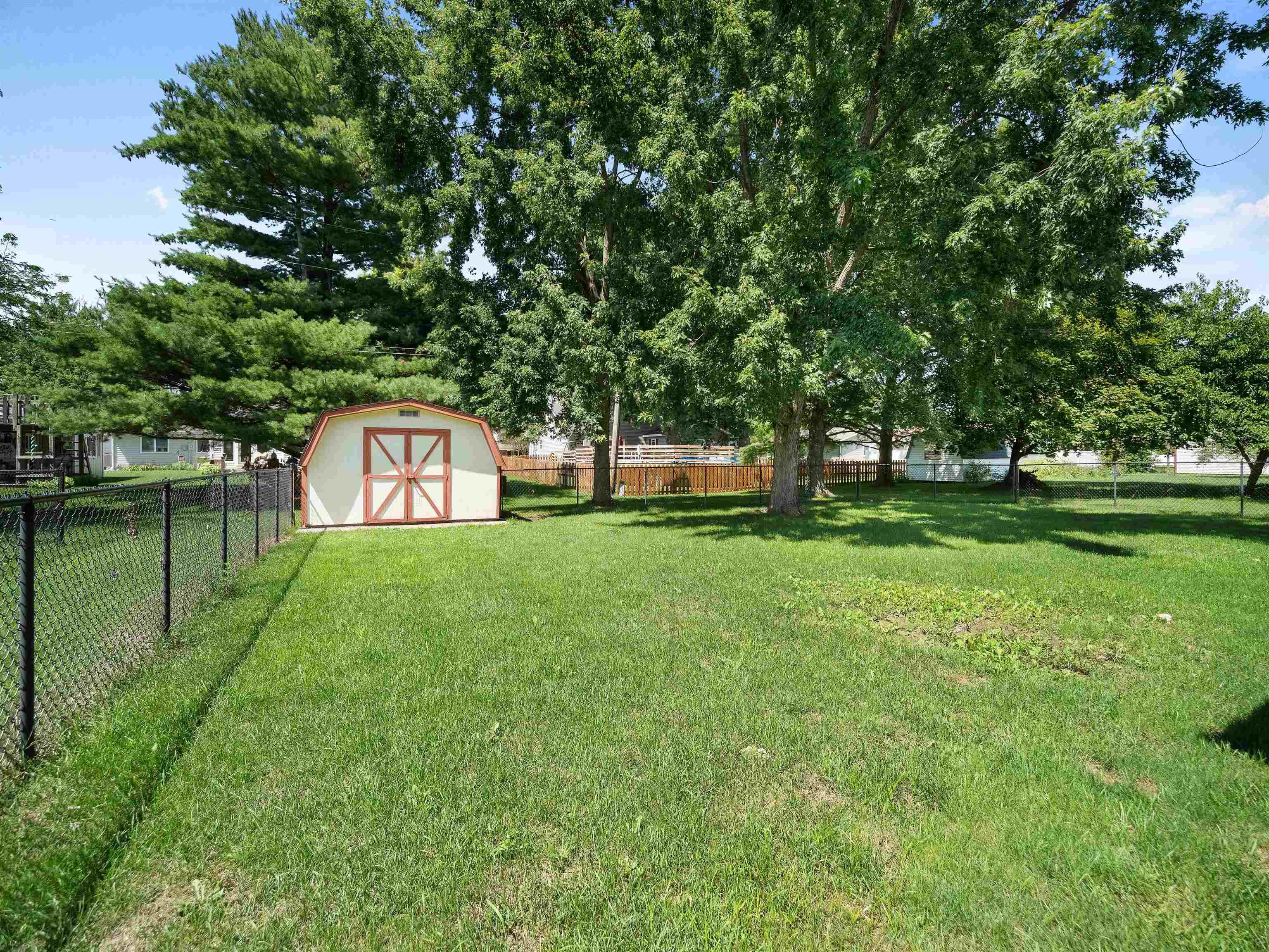 1332 Ridgewood Lane Bluffton, IN 46714 - Photo 5 of 32 Gallery Image 5