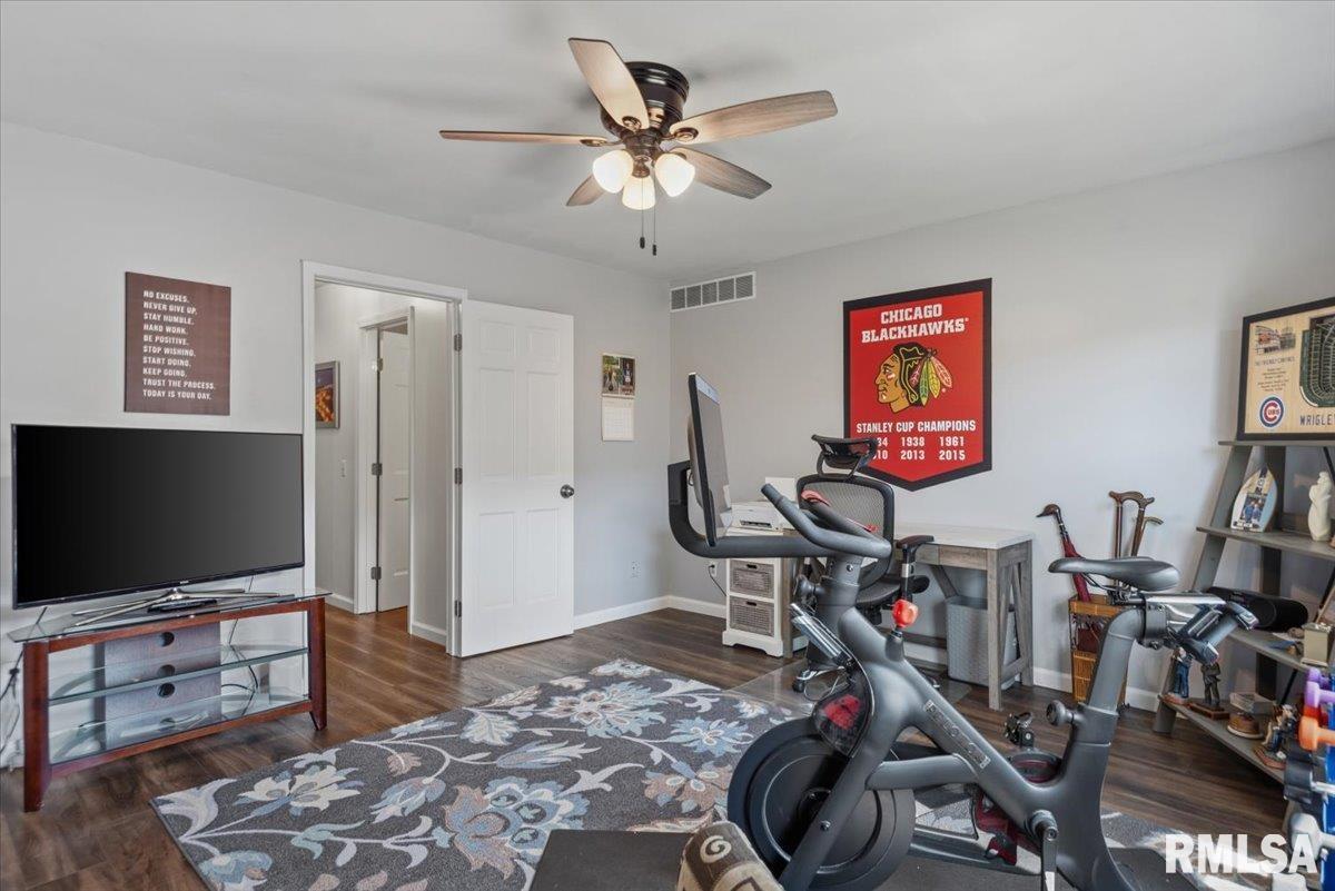 3220 Red Bud Lane Springfield, IL 62712 - Photo 20 of 47 Gallery Image 20