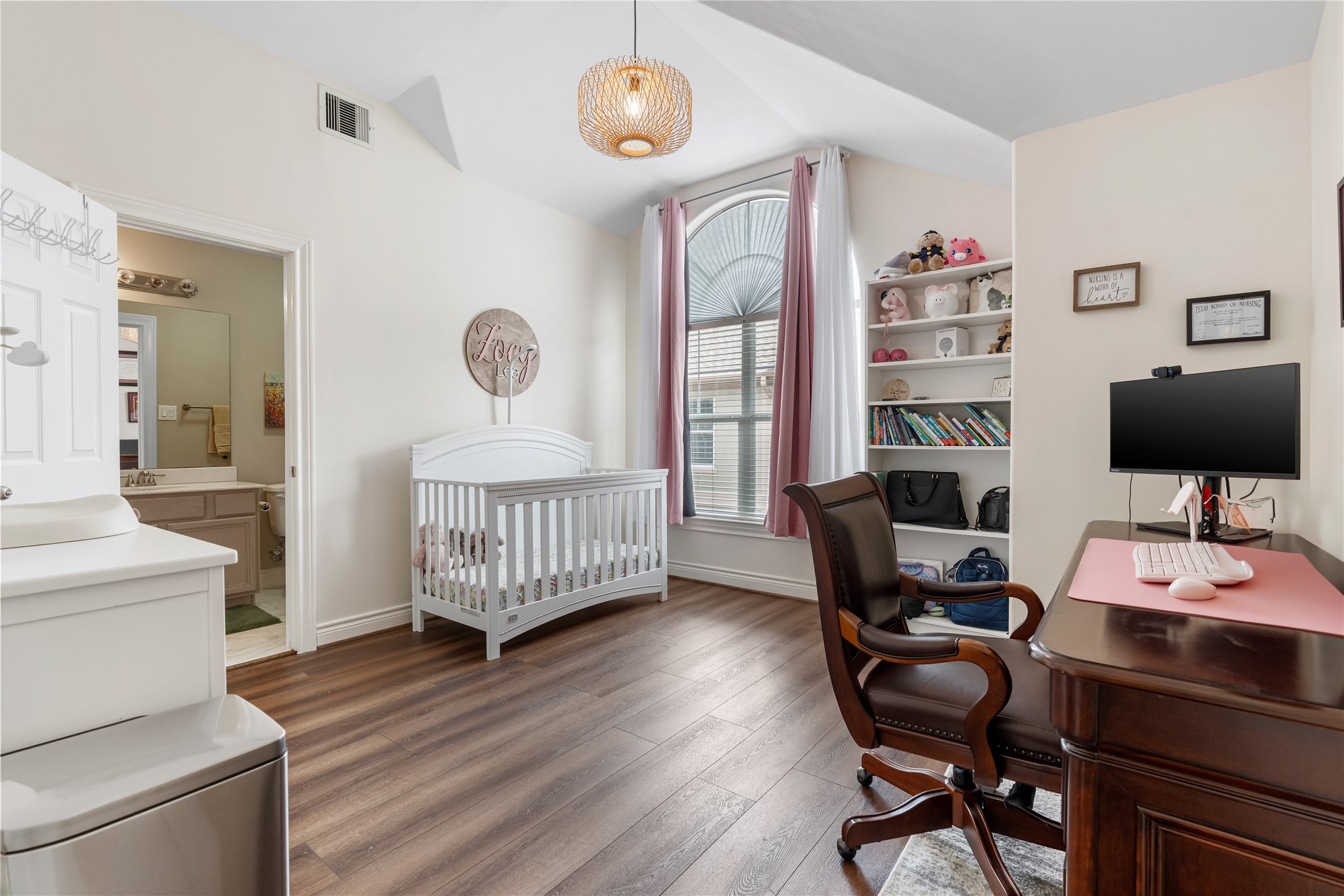 5733 Kansas Street Houston, TX 77007 - Photo 14 of 36