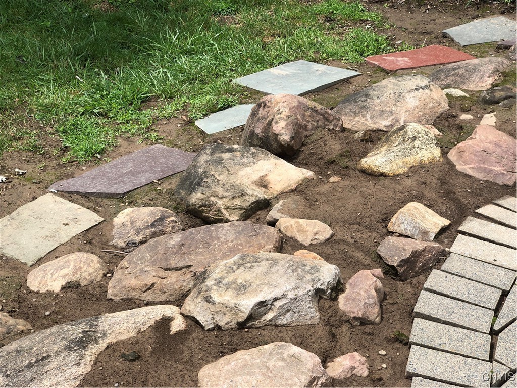 204 Champlin Drive Syracuse, NY 13206 - Photo 32 of 34