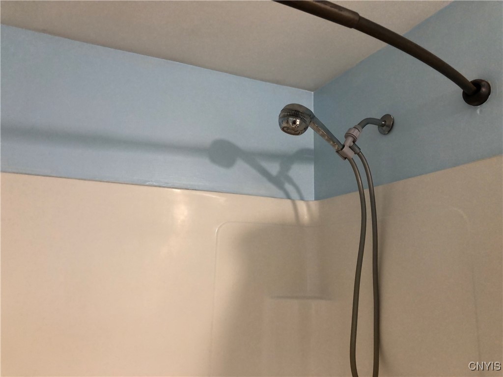 204 Champlin Drive Syracuse, NY 13206 - Photo 10 of 34