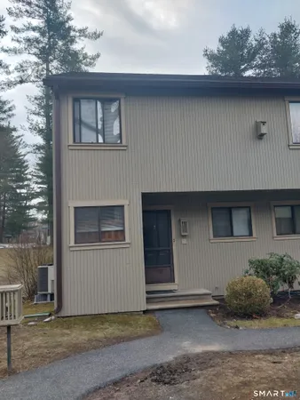 $249,000 | 47 Woods Way, Unit 47, Woodbury, CT 06798