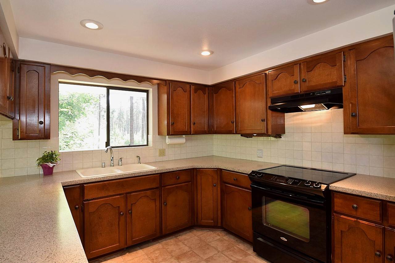 4510 East La Dolce Road Colbert, WA 99005 - Photo 5 of 20