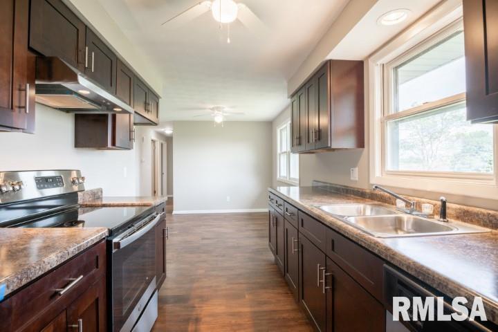 13068 Antioch Road Tremont, IL 61568 - Photo 10 of 27 Gallery Image 10
