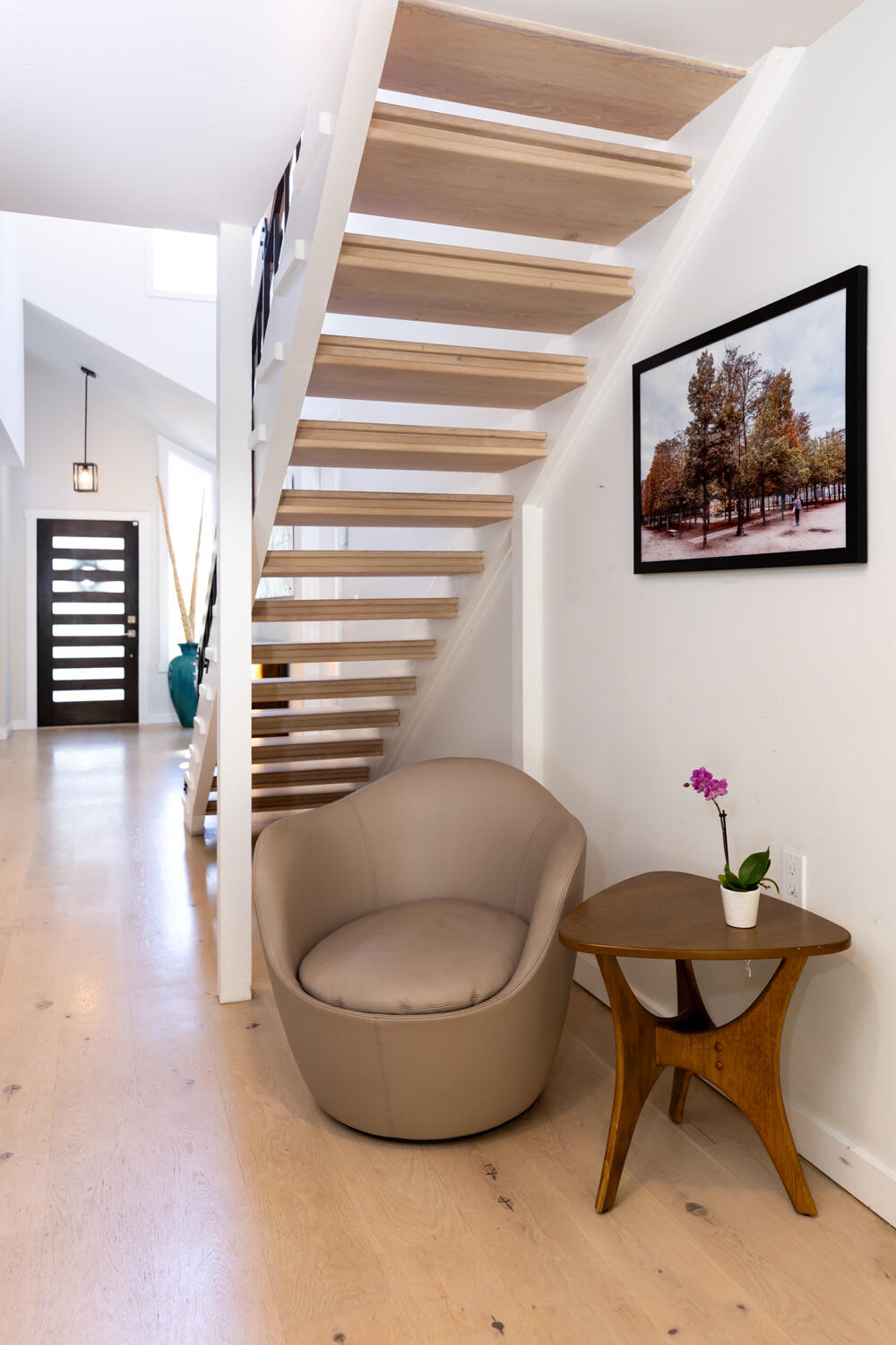 418 Seaview Road Montecito, CA 93108 - Photo 20 of 30 21_Seaview418.Hallway2