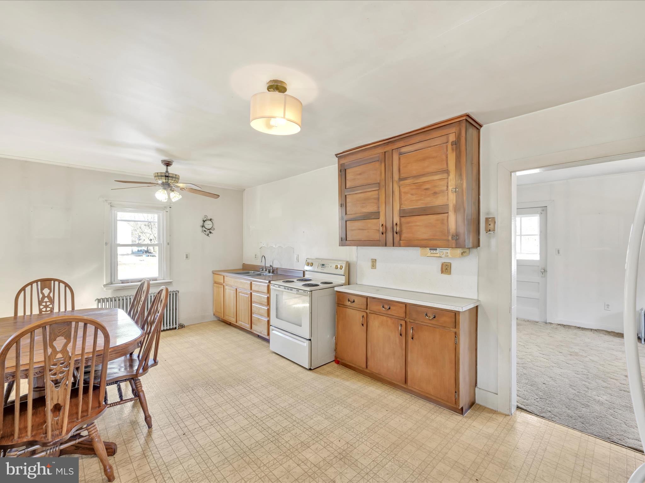 2067 South Forge Road Palmyra, PA 17078 - Photo 11 of 27 Kitchen