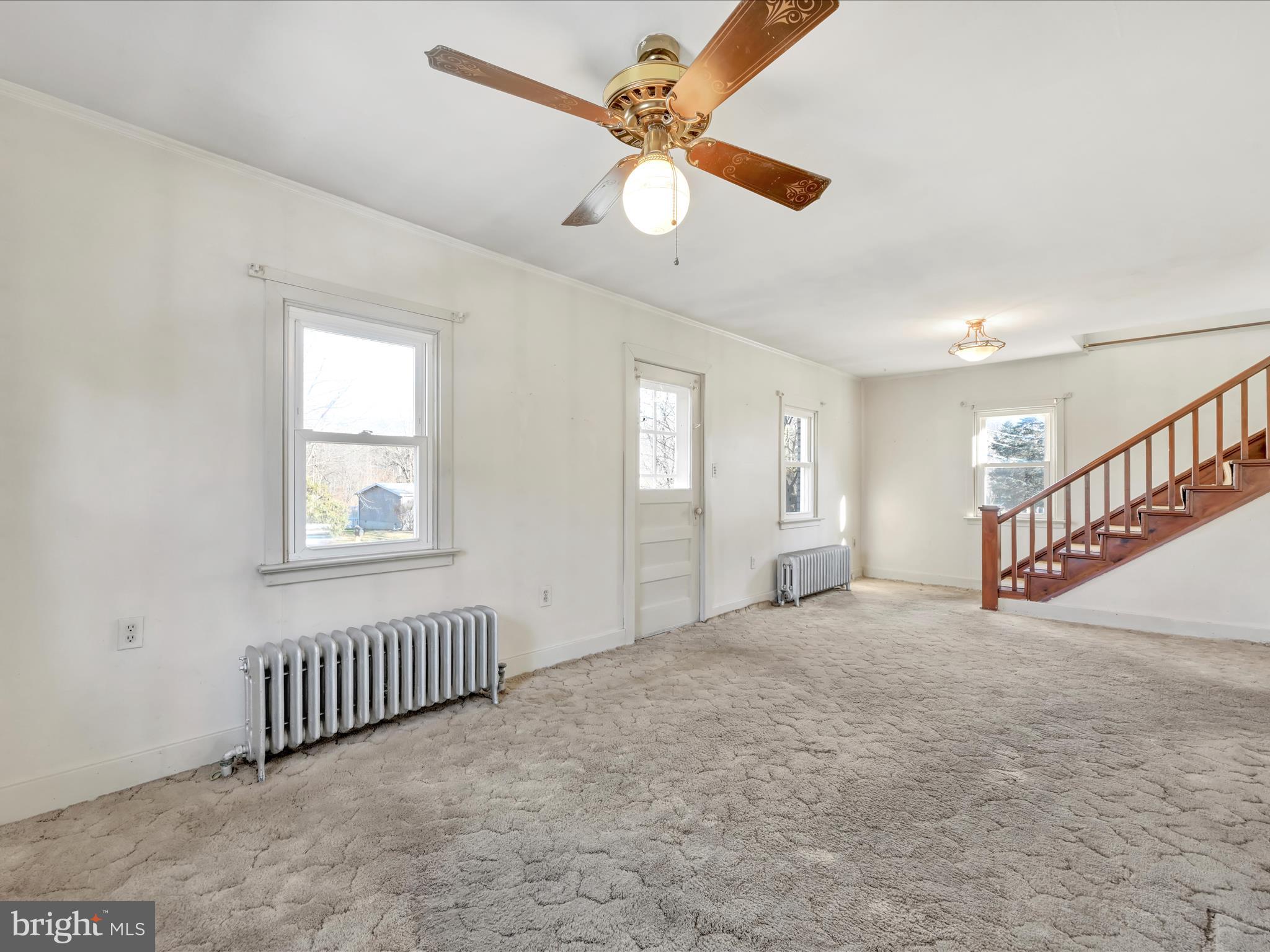2067 South Forge Road Palmyra, PA 17078 - Photo 6 of 27 Living Room