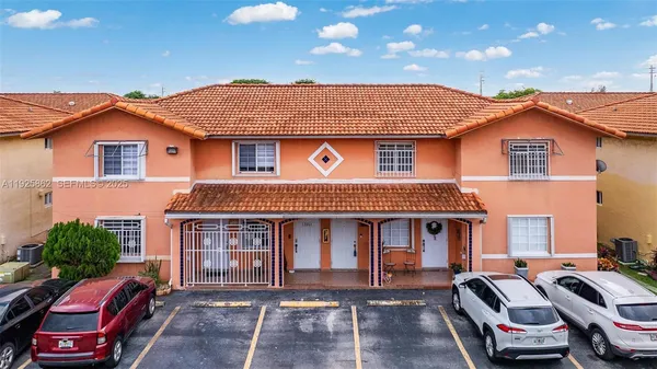 $2,150 | 10101 West Okeechobee Road, Unit 13202, Hialeah Gardens, FL 33016