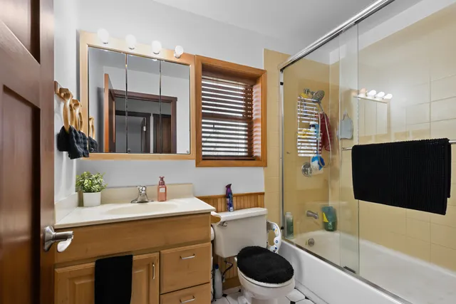 $299,900 | 3110 Timber Hill Lane, Aurora, IL 60504