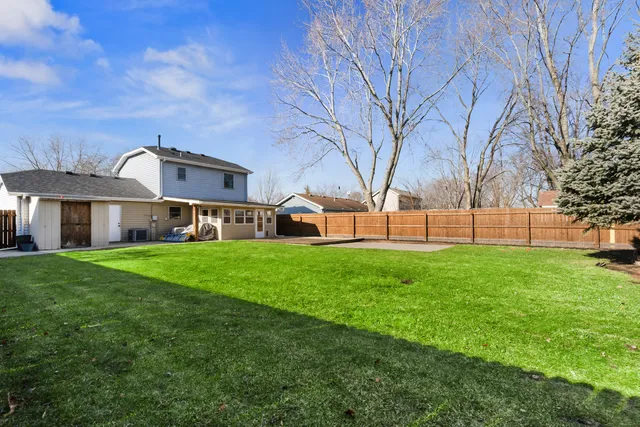 $299,900 | 3110 Timber Hill Lane, Aurora, IL 60504