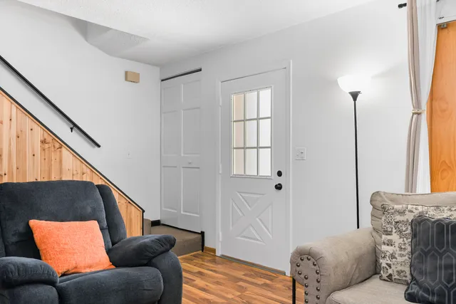 $299,900 | 3110 Timber Hill Lane, Aurora, IL 60504