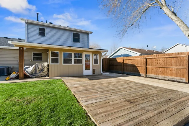 $299,900 | 3110 Timber Hill Lane, Aurora, IL 60504