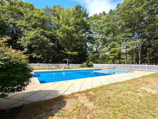 $625,000 | 330 Benjamin Wentworth Drive, Tamworth, NH 03817