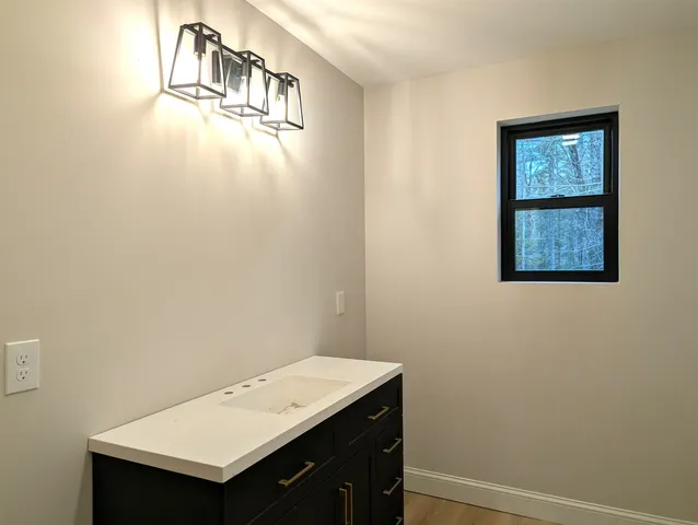 $625,000 | 330 Benjamin Wentworth Drive, Tamworth, NH 03817