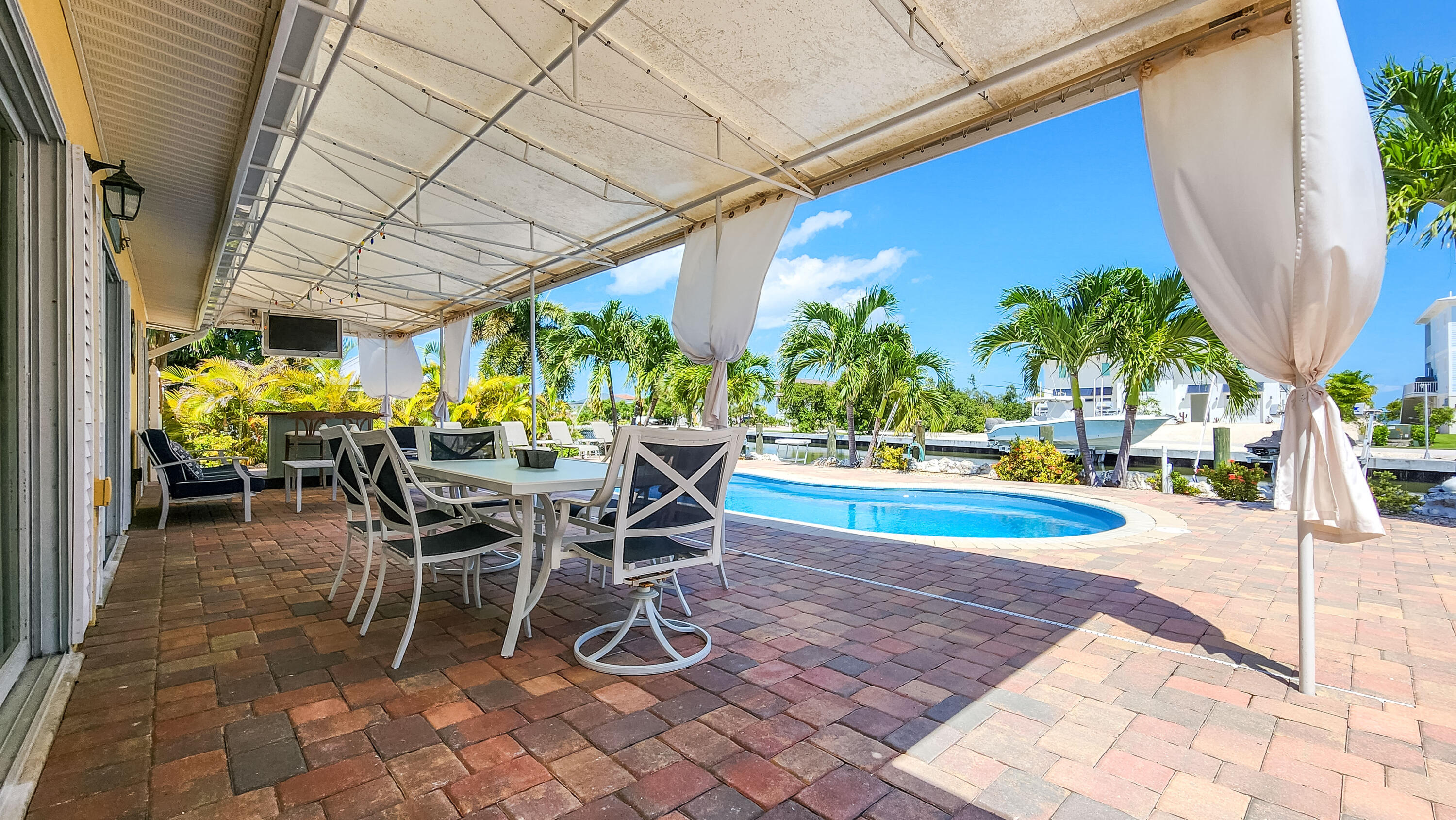 89 Sombrero Beach Road Marathon, FL 33050 - Photo 37 of 55 Canal home with a pool gazebo docks ocea