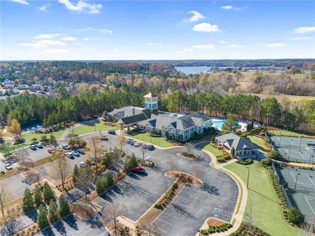 $589,900 | 1081 Lake Ter Bend, Greensboro, GA 30642