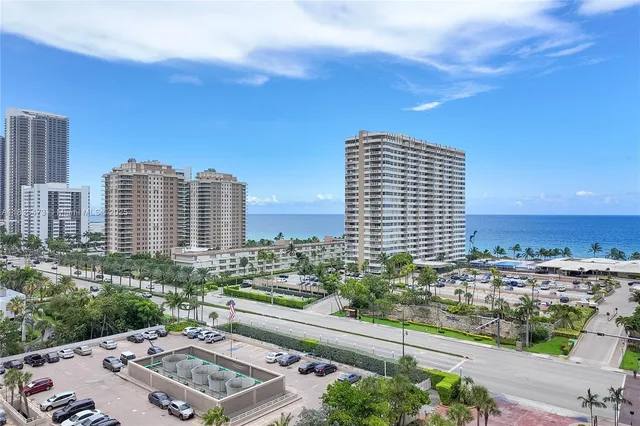 $300,000 | 1985 South Ocean Drive, Unit 10D, Hallandale Beach, FL 33009