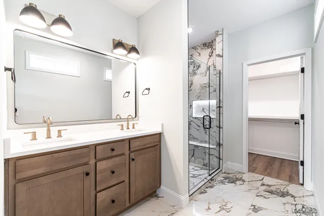 a bathroom with a bathtub and shower curtain