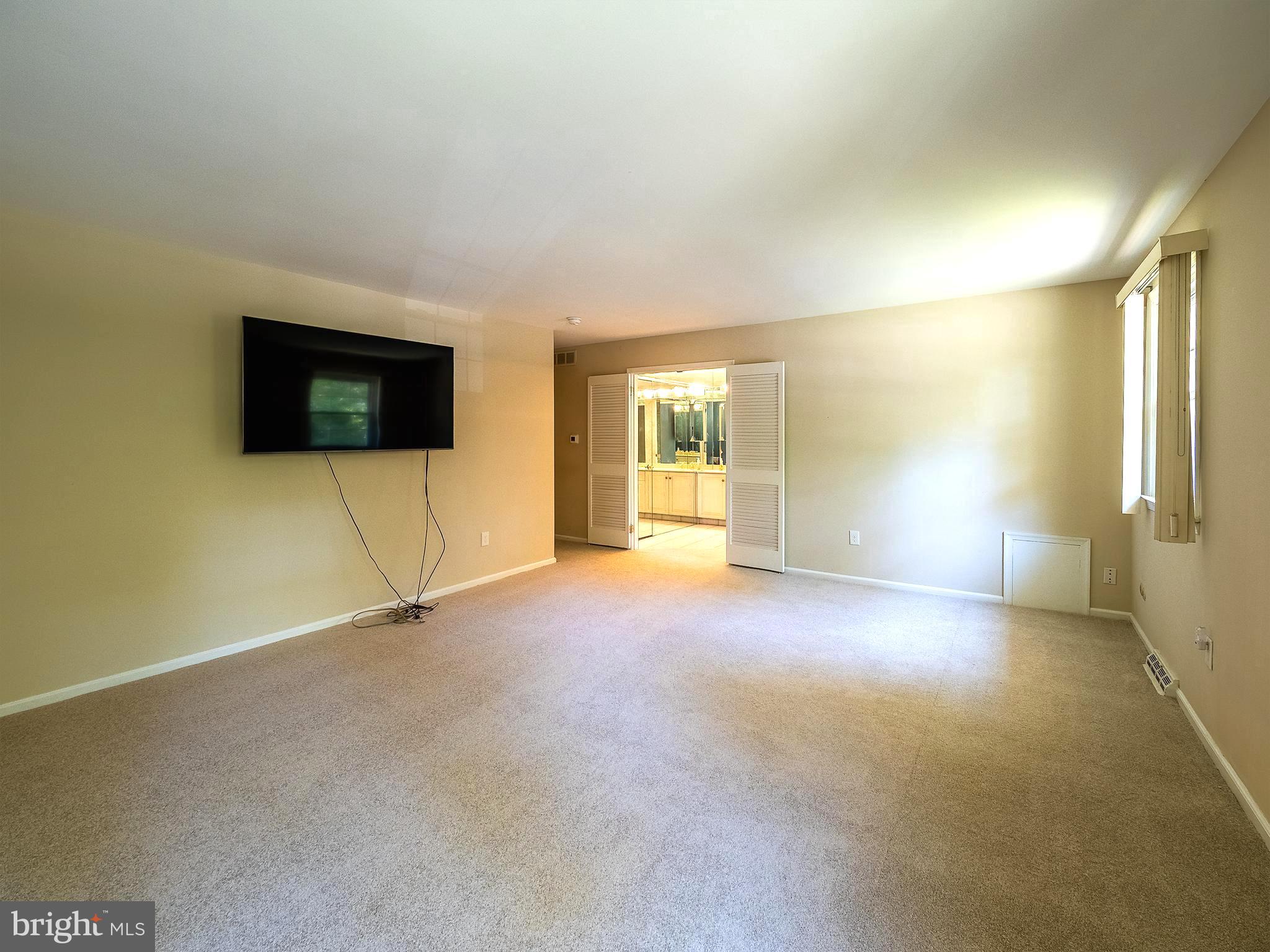 425 Kennebec Road Cherry Hill, NJ 08002 - Photo 15 of 31 Master Bedroom