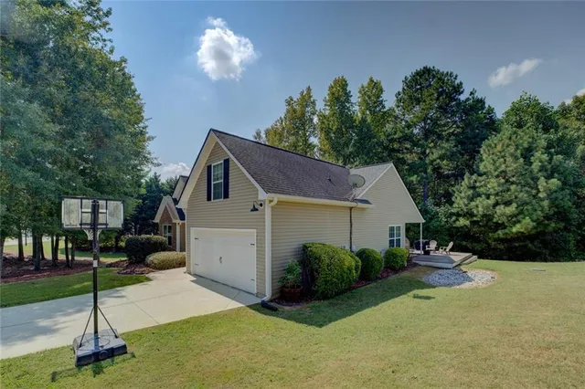 $330,000 | 704 Newnham Walk, Bethlehem, GA 30620