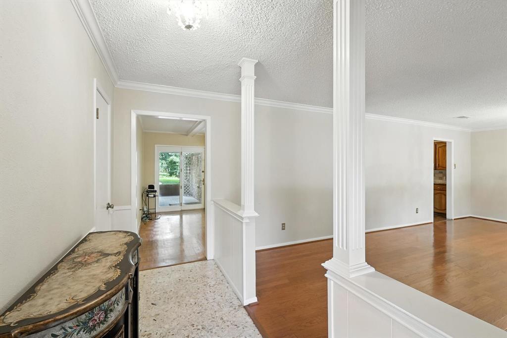 503 Summit Ridge Drive Euless, TX 76039 - Photo 6 of 40