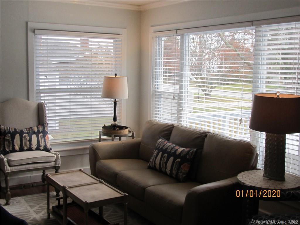 11 Bond Street East Lyme, CT 06357 - Photo 4 of 21