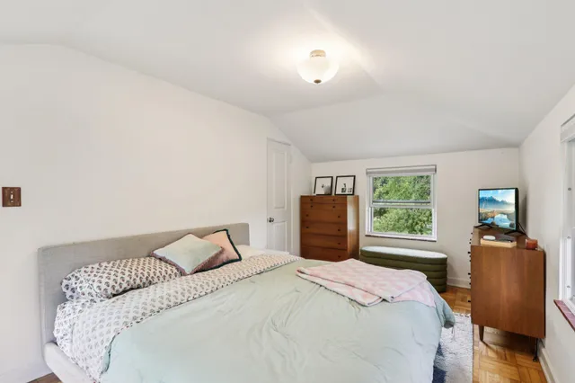 $365,000 | 515 East Dean Road, Fox Point, WI 53217