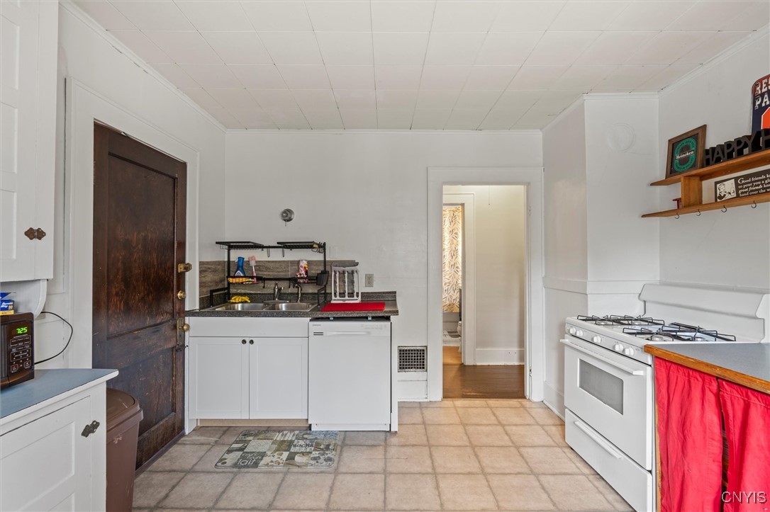 236-38 Miles Avenue Syracuse, NY 13210 - Photo 25 of 44