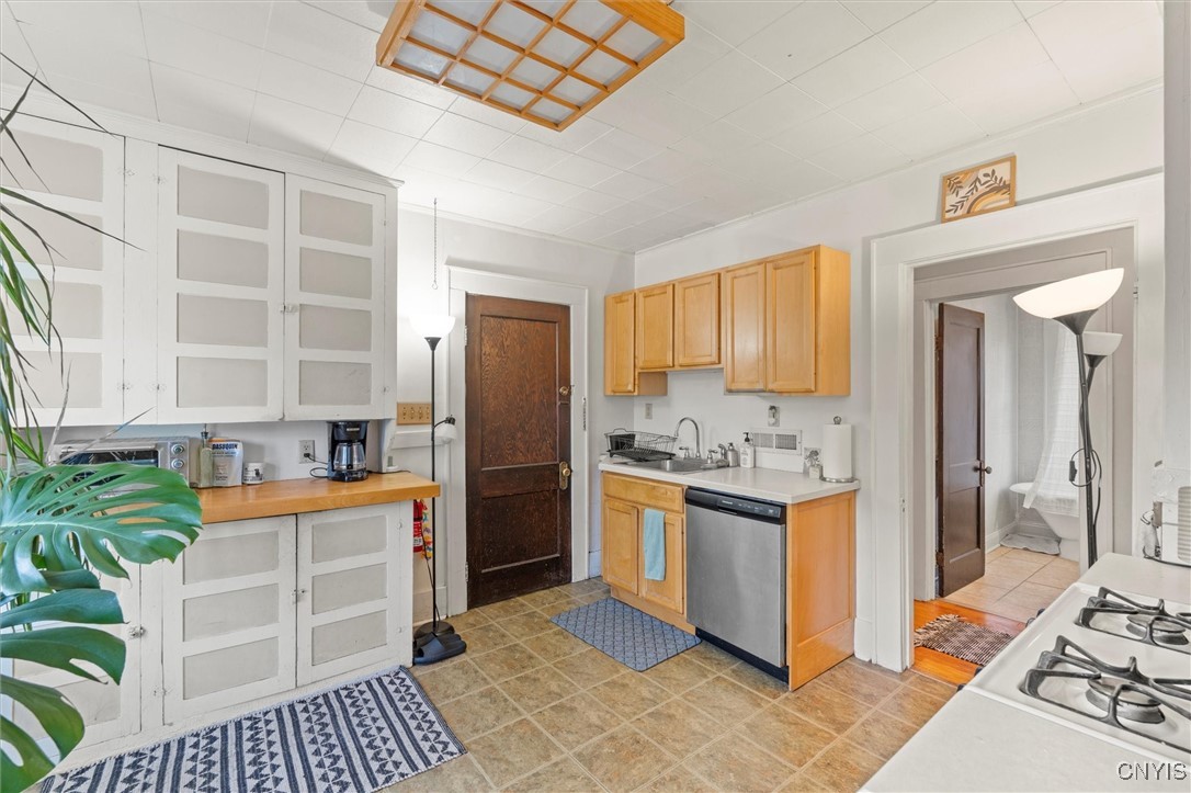 236-38 Miles Avenue Syracuse, NY 13210 - Photo 8 of 44