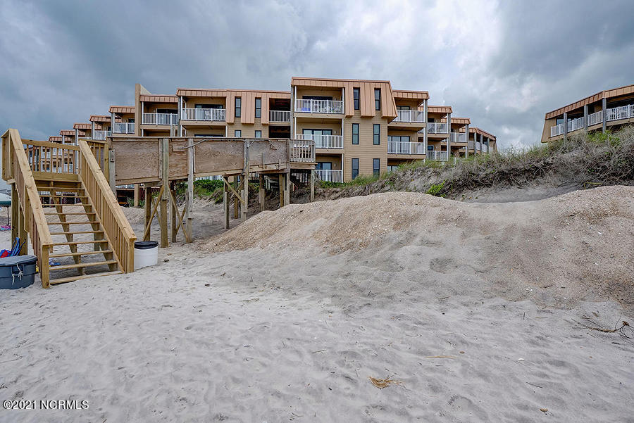 1840 New River Inlet Road, Unit 2201 North Topsail Beach, NC 28460 - Photo 4 of 77 1866 New River Inlet Rd 1103-large-022-0