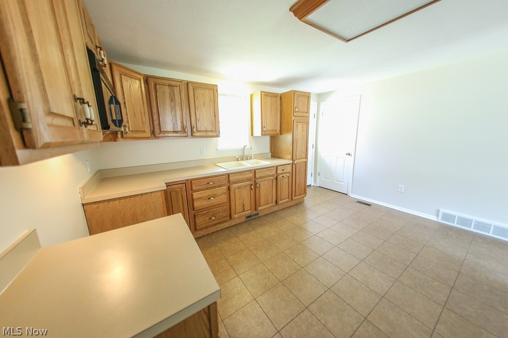 709 High Bridge Road Vermilion, OH 44089 - Photo 7 of 35