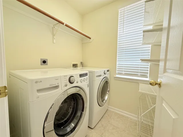 $379,900 | 9102 Memorial Hills Drive, Spring, TX 77379