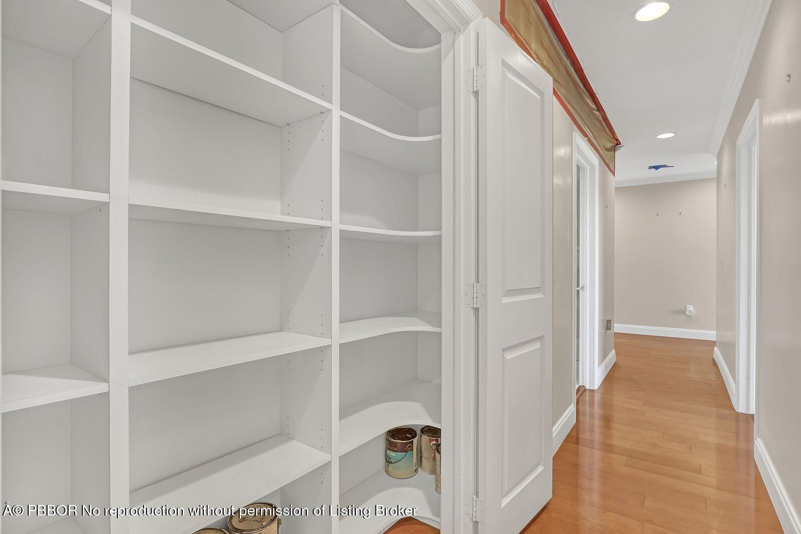 44 Cocoanut Row, Unit 420/421 A Palm Beach, FL 33480 - Photo 12 of 24 a view of entryway