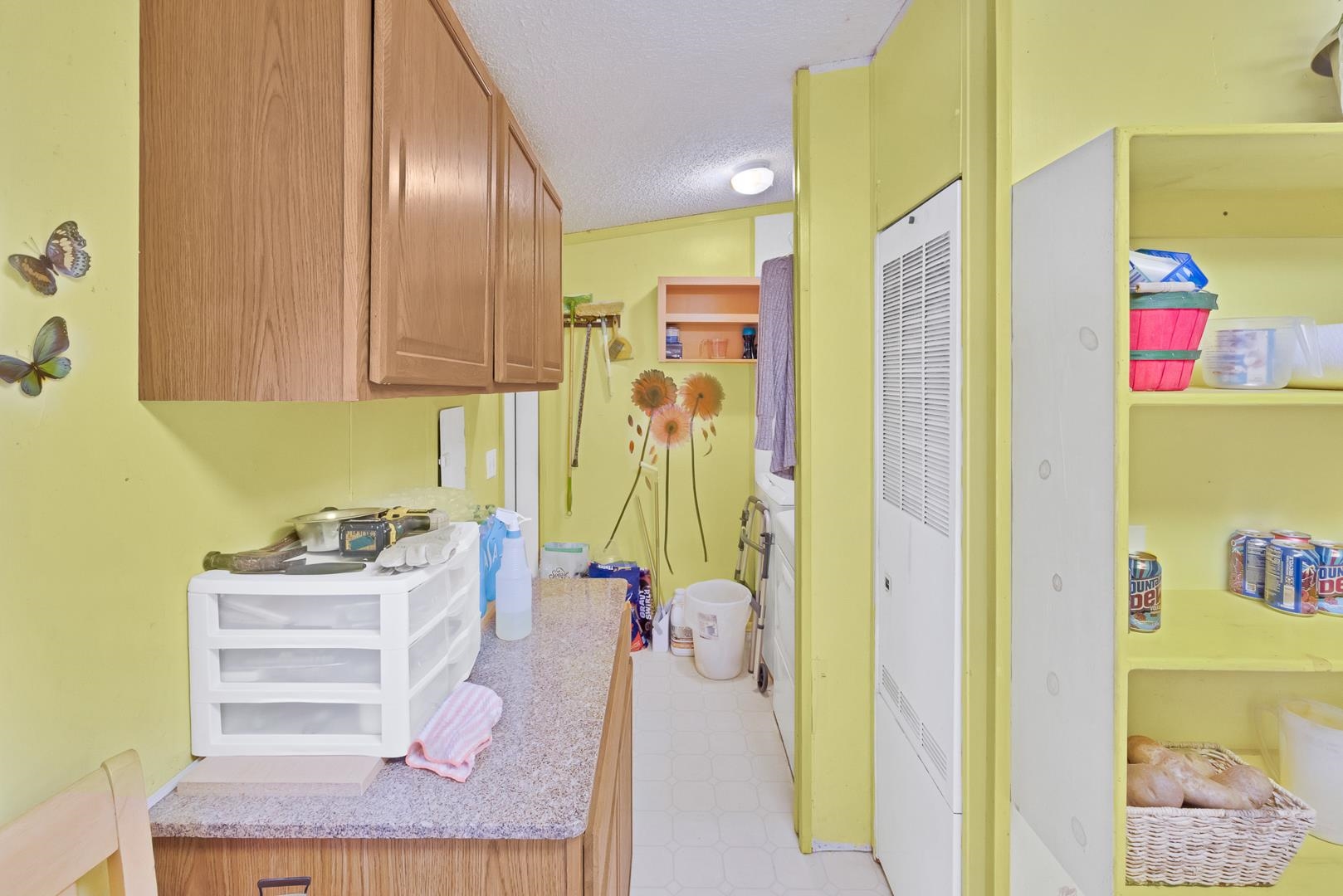 424 32 Road, Unit 271 Clifton, CO 81520 - Photo 12 of 29 a bathroom with a tub sink and a mirror