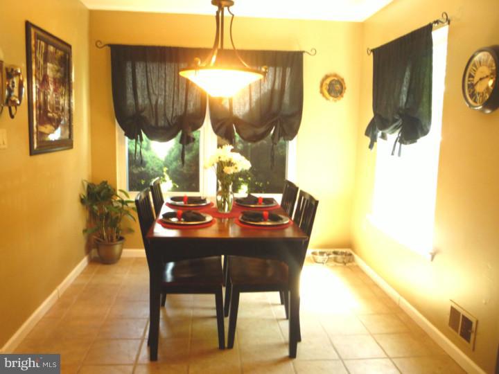 105 Pebble Road East Windsor, NJ 08520 - Photo 5 of 25 Kitchen