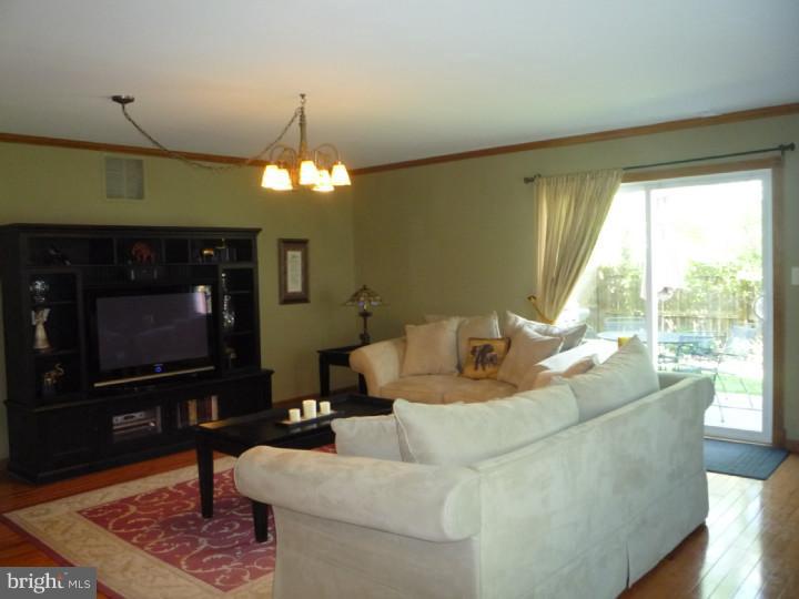 105 Pebble Road East Windsor, NJ 08520 - Photo 7 of 25 Great Room