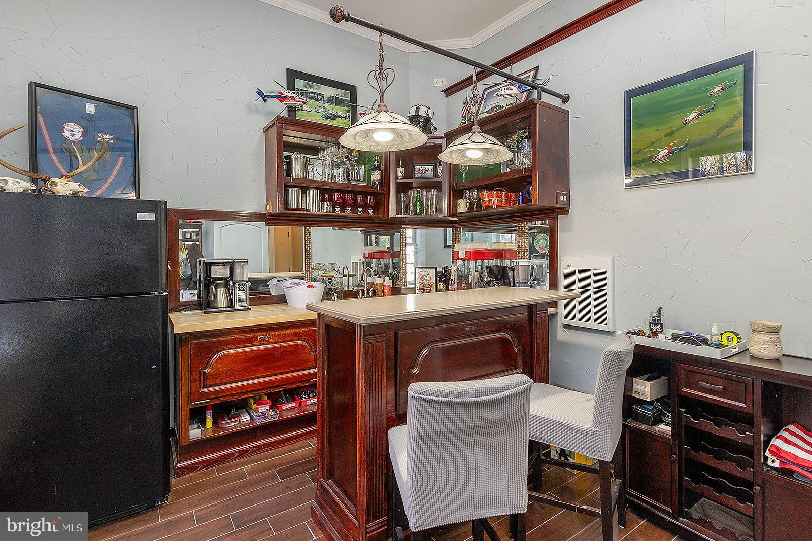 141 Old Baltimore Road Winchester, VA 22603 - Photo 35 of 87 Wet bar